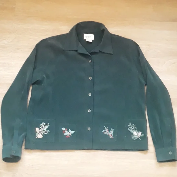 Vtg Christopher & Banks Green Velour Shirt with Holly Pinecone Patches - Large - Picture 11 of 13